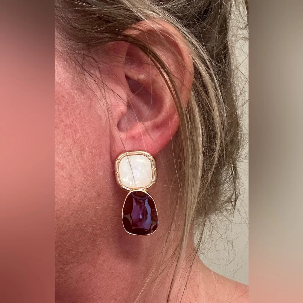 Elegant Gold & Red Drop Earrings - Picture 2 of 2